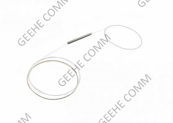 Enig Venster 900μM Koppeling van de de Vezel de Optische Kabel van OM4 1x3
