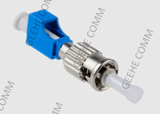 Vrouwelijke tot mannelijke Simplex LC tot ST glasvezelkabeladapter