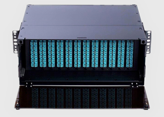 het Rek van 4U HD zet het Comité van het Vezelflard met Adaptercomité of de Cassette van MPO op/MTP-